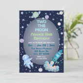 Two The Moon, Blue Green Space 2nd Birthday  Einladung (Stehend Vorderseite)