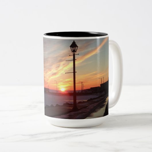 Two tone mug with stunning beautiful sunset photo zweifarbige tasse (VorderseiteRechts)
