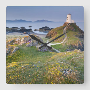 Twr Mawr-Leuchtturm auf Llanddwyn Insel Quadratische Wanduhr