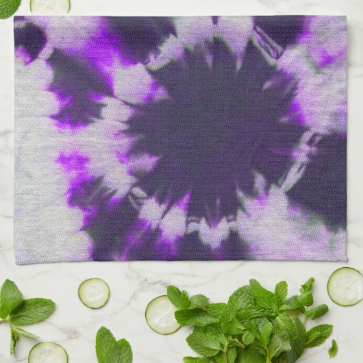 Tye Dye Komposition #1 von Michael Moffa Handtuch (Gefaltet)