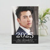 Typ Foto Graduation Party Class of 2023 Einladung (Stehend Vorderseite)