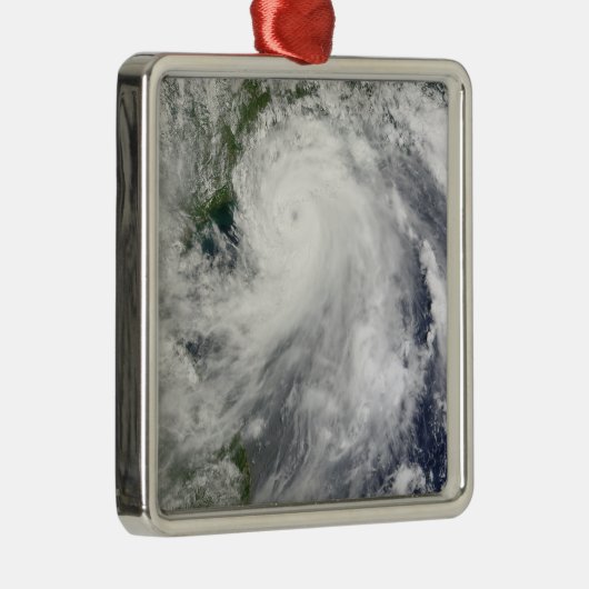 Typhoon Chanthu Silbernes Ornament (Rechts)