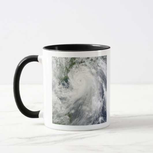 Typhoon Chanthu Tasse (Links)