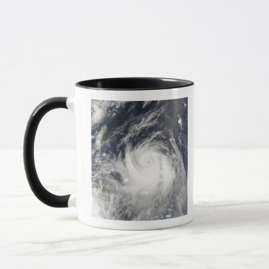 Typhoon Ewiniar Tasse (Links)