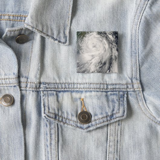 Typhoon Fung-wong Button (Beispiel)