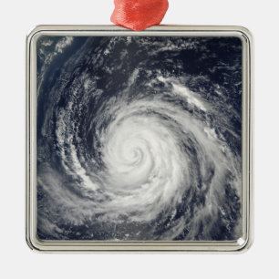 Typhoon Rusa Silbernes Ornament