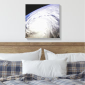 Typhoon Saomai Leinwanddruck (Insitu (Schlafzimmer))