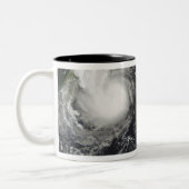 Typhoon Saomai und Tropensturm Bopha Zweifarbige Tasse (Links)