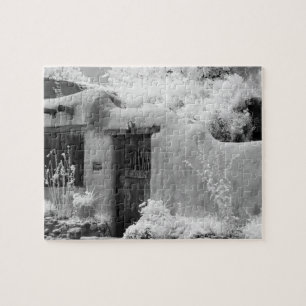 Typische Adobe-Tür und Eingang in Santa Fe, New Puzzle