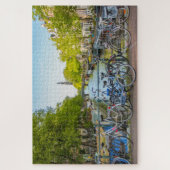 Typische Amsterdamer Szene mit Fahrrädern und Kanä Puzzle (Vertikal)