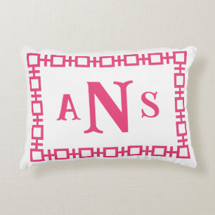Typische griechische Schlüsselmonogramm für Pink S Dekokissen