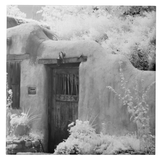 Typische Tür und Einfahrt in Santa Fe, New Fliese (Vorderseite)