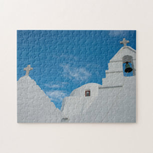Typische weiß getünchte Kirche Puzzle