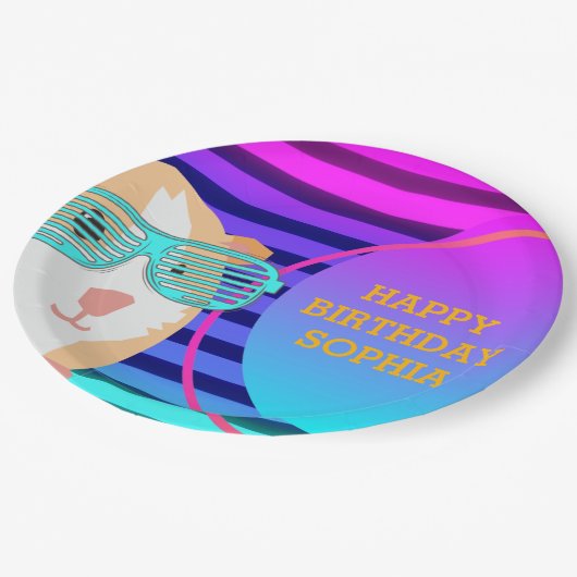 Typischer Retro-Guinea der 80er Jahre Pappteller (Schrägansicht)