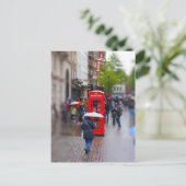 Typisches London - Vergessen Sie nicht den Schirm Postkarte (Stehend Vorderseite)