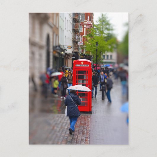 Typisches London - Vergessen Sie nicht den Schirm Postkarte (Vorderseite)