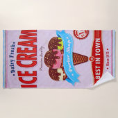Typografie Best in Town Ice Cream Ad Strandtuch (Vorderseite)