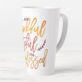 Typografie dankbar dankbar gesegnetes Zitat Milchtasse (Rechte Ecke)