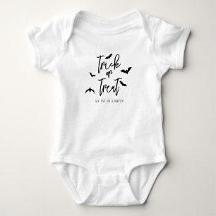 Typografie der Fledermäuse - Trick oder Treat Baby Strampler