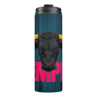 Typografie des Schwarzen Bullen Thermosbecher