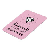 Typografie-Diamanten werden unter Druck gesetzt Magnet (Linke Seite)