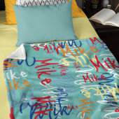 Typografie Graffiti-Name auf aquamarin blauem Grun Fleecedecke