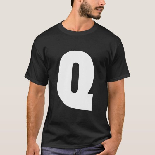 Typografie mit feinem Display Letter Q Alphabet T-Shirt (Vorderseite)