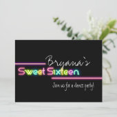 Typografie Sweet 16 Neon Glow Dance Party Einladun Einladung (Stehend Vorderseite)