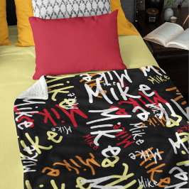 Typografie Urban Graffiti Name allout schwarz Fleecedecke