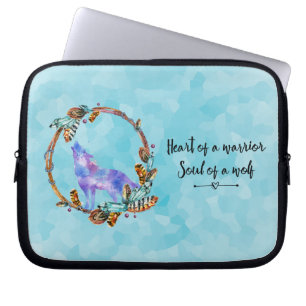 Typografie Zitat mit Watercolor Wolf Boho Style Laptopschutzhülle