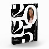 Typografischer 2025-Abschluss Fotoblock (Links)