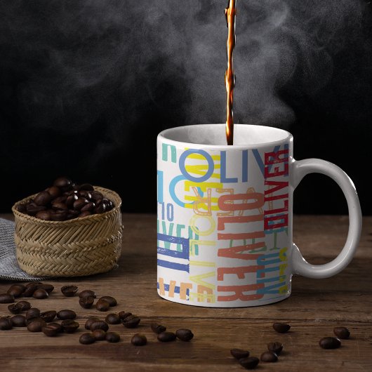 Typografischer, zeitgenössischer Name in Farben Kaffeetasse