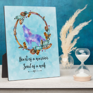 Typografisches Zitat mit Wildem Wolf in einem Boho Fotoplatte