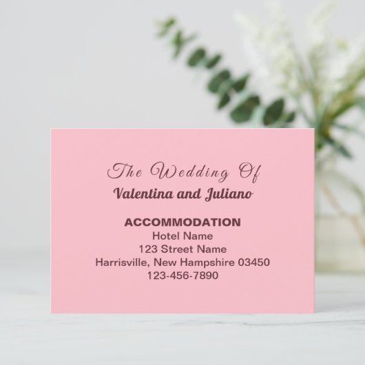 Typography Style Pink Wedding Accommodation Begleitkarte (Stehend Vorderseite)