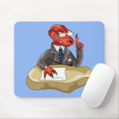 Tyrannosaurus Rex Boss sitzt an einem Schreibtisch Mousepad (Mit Mouse)