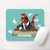 Tyrannosaurus Rex Boss sitzt an einem Schreibtisch Mousepad (Mit Mouse)