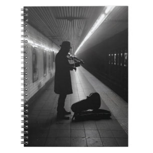 U-Bahn-Violin Street-Musikerin Notizblock
