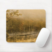 U.P., Michigan-Nebel, der auf Teich steigt Mousepad (Mit Mouse)