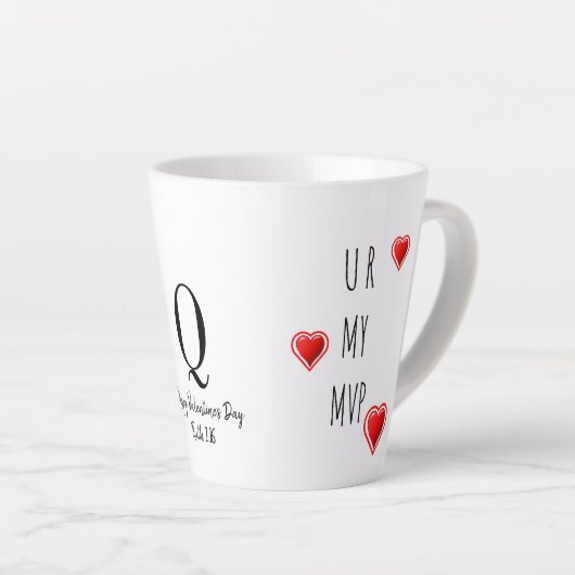 U R MY MVP Modernes Christliches Valentinmonogramm Milchtasse (Rechte Ecke)