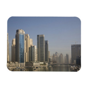 UAE, Dubai. Marina Türme mit Booten vor Anker. Magnet
