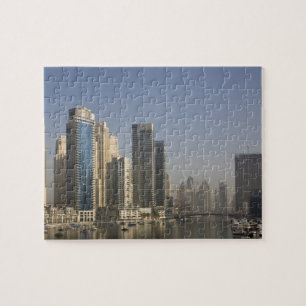 UAE, Dubai. Marina Türme mit Booten vor Anker. Puzzle