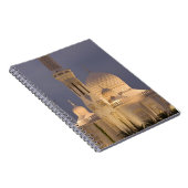 UAE, Dubai. Moschee im Abend mit Burj al Arab Notizblock (Rechte Seite)