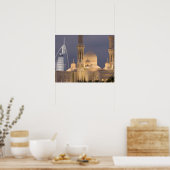 UAE, Dubai. Moschee im Abend mit Burj al Arab Poster (Küche)