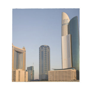 UAE, Dubai. Park Place Tower und andere Notizblock