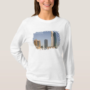 UAE, Dubai. Park Place Tower und andere T-Shirt