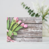 UAWG—Rosa Tulips & Holz RSVP Karte (Stehend Vorderseite)