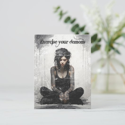 Üben Sie Ihre Dämonen Tätowiermädchen Postkarte (Stehend Vorderseite)