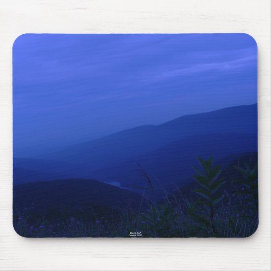 Über Dämmerung Mousepad hinaus (Vorne)