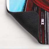 Über dem blauen Gemälde von Alfred Fox schwebend Mousepad (Ecke)