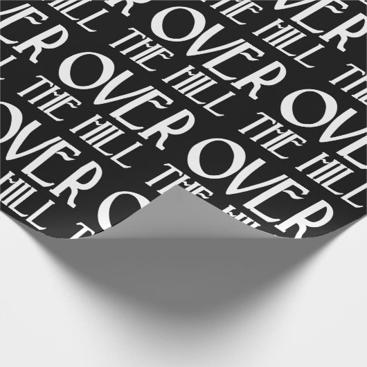 Über dem Hügel Funny Birthday Geschenkpapier (Ecke)